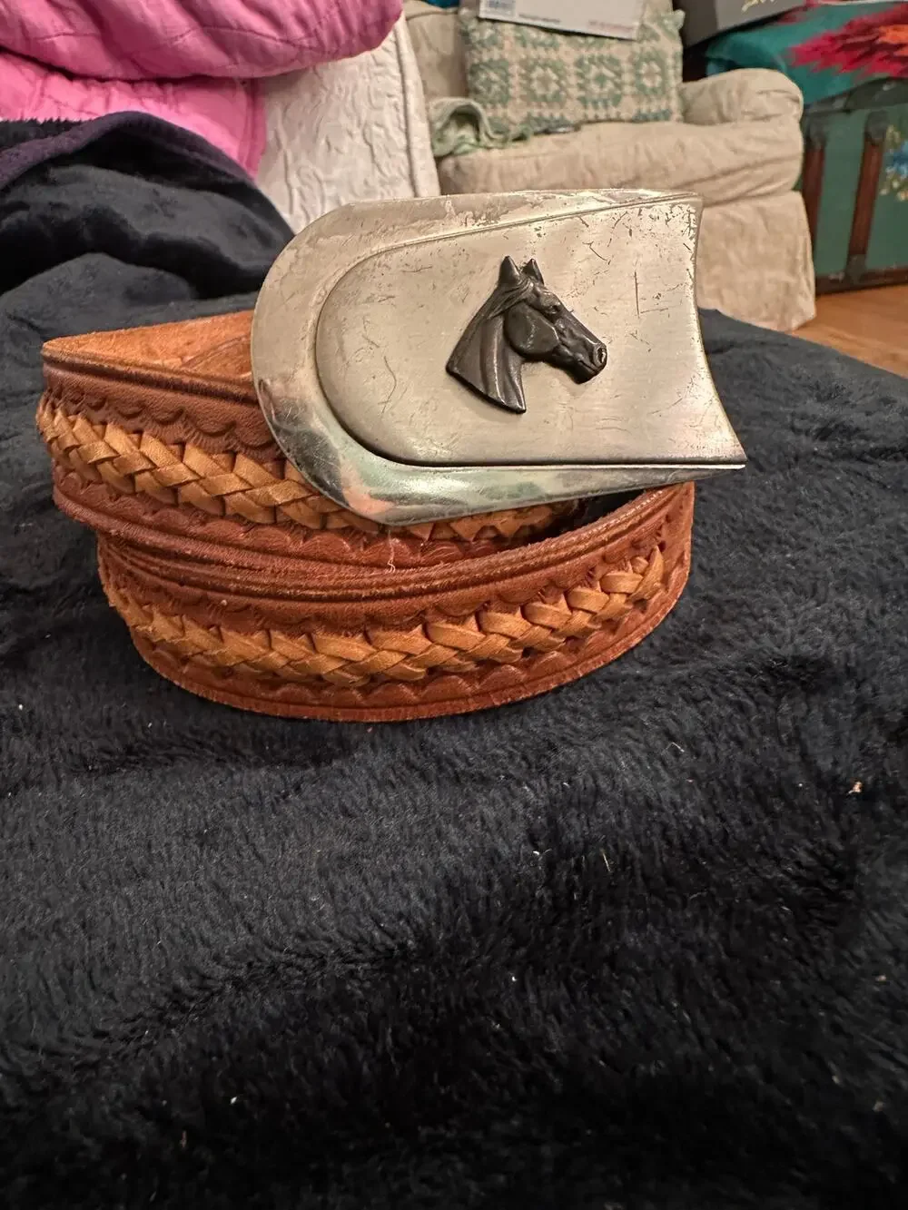 VINTAGE JUSTIN NICKEL SILVER HORSE BUCKLE W/TOOLED LEATHER WESTERN BELT